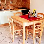 Pareja Apartman