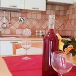 Pareja Apartman *