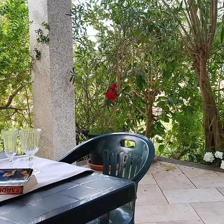 Pareja Apartment *