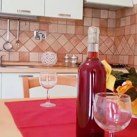Pareja Apartment *